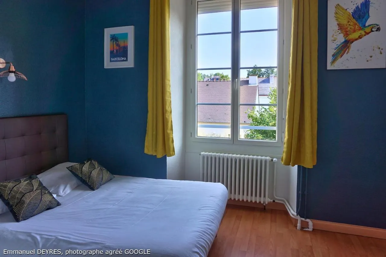 Queen Serenity Hotel Redon