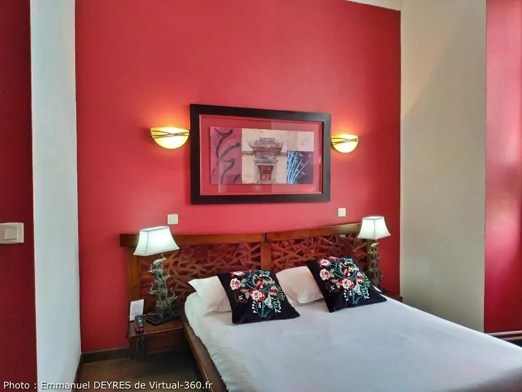 Queen Serenity Hotel Redon 2*,  France