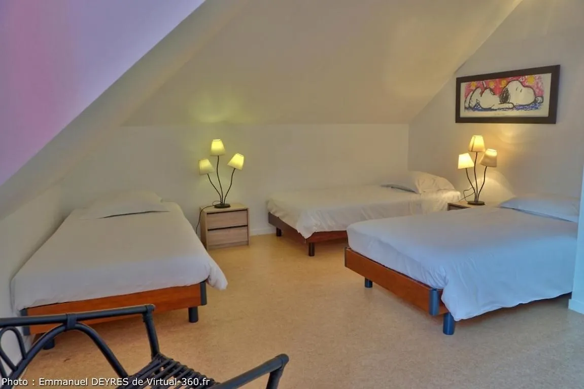Queen Serenity Hotel Redon